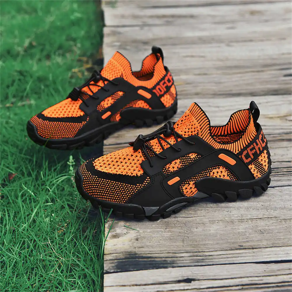 Travel Accessories In Store - Chaussures de trekking pour hommes, bottes