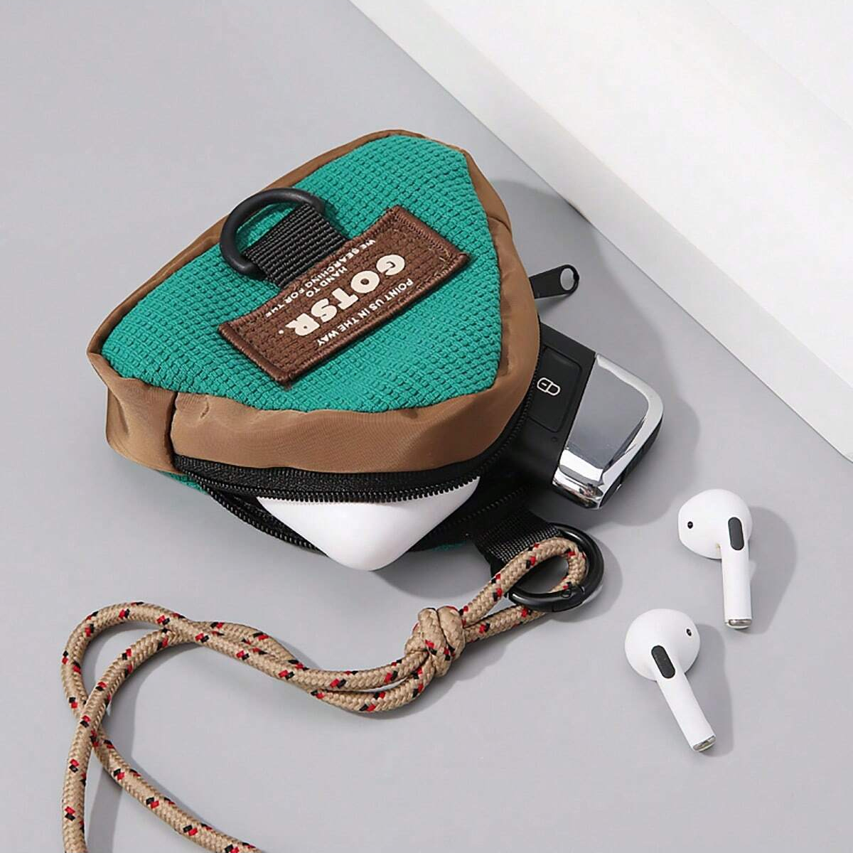 Sac de rangement triangulaire  - Travel Accessories Jewelry avis et prix